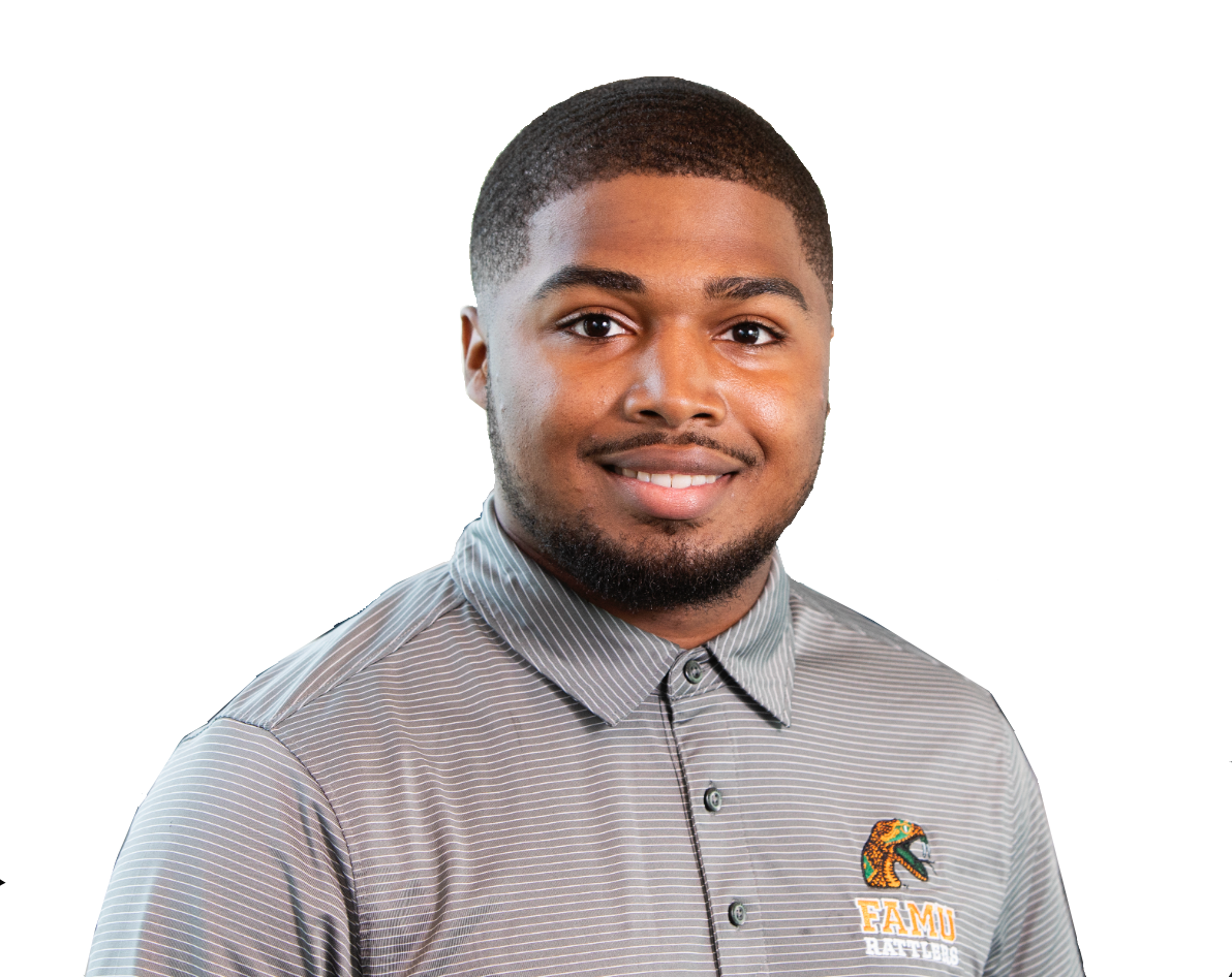 Headshot of Solomon Andrews